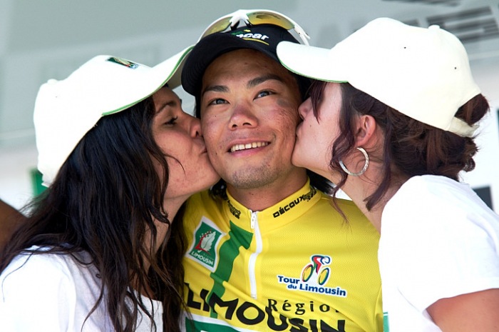 ツール・ド・リムザン2012で総合優勝した新城幸也(ユーロップカー): photo:Miwa.IIJIMA ツール・ド・リムザン2012で総合優勝した新城幸也(ユーロップカー): photo:Miwa.IIJIMA