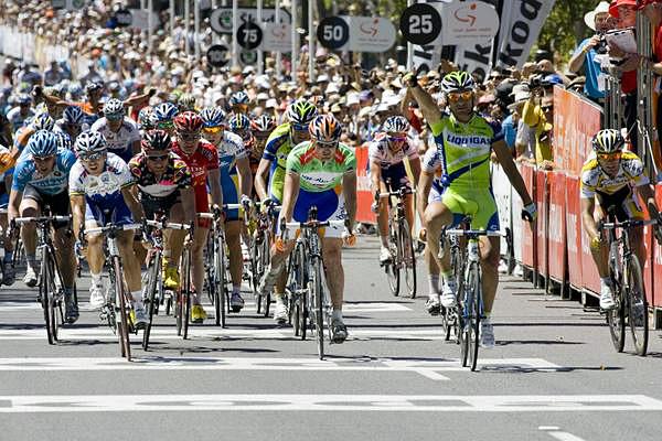 オージースプリンターの隙をついて勝利したフランチェスコ・キッキ（イタリア、リクイガス）