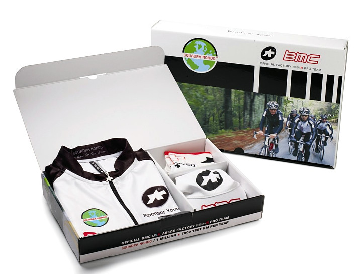 アソス BMC スクアドラモンドパック Assos SSウノタイプ ショートスリーブジャージ、 ソックス、 キャップの3点セット