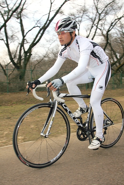 「硬いバイクを好む人に最高のフィーリング」(三上和志)