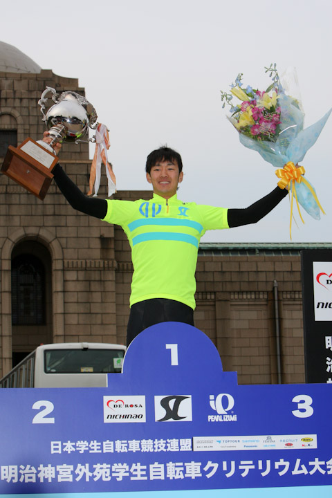 シリーズ戦チャンピオンの辻本翔太（順天堂大学）。全12戦のうち、序盤の6連勝で圧勝だ