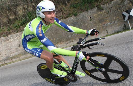 イヴァン・バッソ(イタリア、リクイガス)は1分14秒遅れのステージ19位