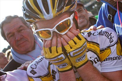 2009年ミラノ〜サンレモ　優勝し、涙を浮かべるマーク・カヴェンディッシュ（イギリス、HTC・ハイロード）