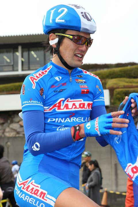 優勝を目前にして敗れた綾部勇成(愛三工業レーシングチーム)。悔しさは隠せない