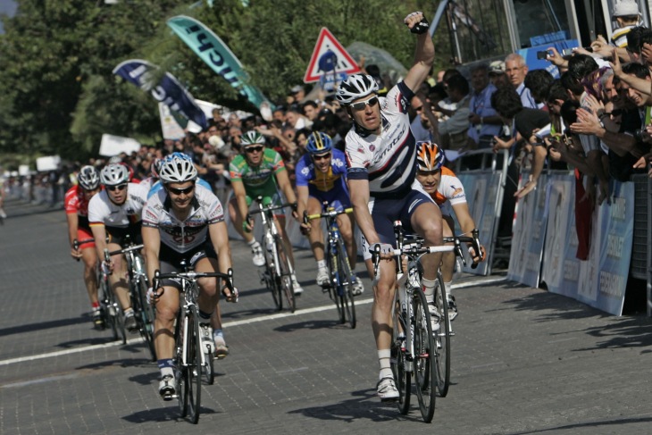 第8ステージ　スプリント勝負を制したセバスティアン・シードラー（ドイツ、フォアアールベルク）