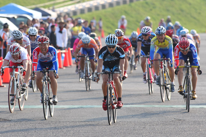 BR-1決勝 若杉厚仁(spacebikes.com)が優勝