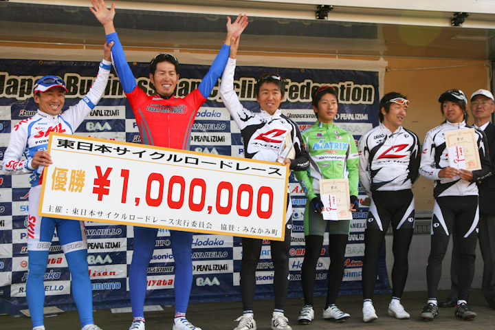 昨年の東日本ロード、廣瀬敏（当時愛三）が100万円を獲得。2位の野寺以外、今年は全員が違うチームだ