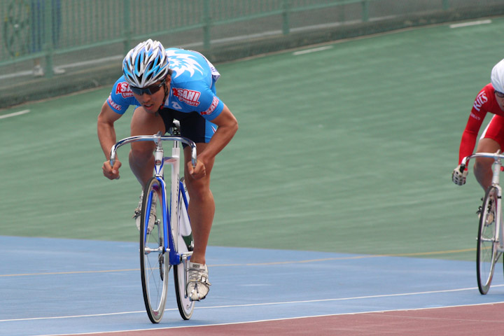 スプリント決勝 山田純也(朝日大学)が後2本を先行で取り優勝