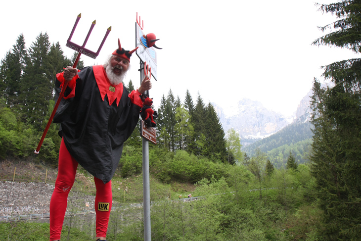 グランツールの山岳でお馴染みの悪魔おじさん