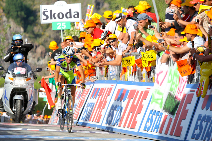 ステージ2位でゴールに飛び込むフランコ・ペッリツォッティ（イタリア、リクイガス）