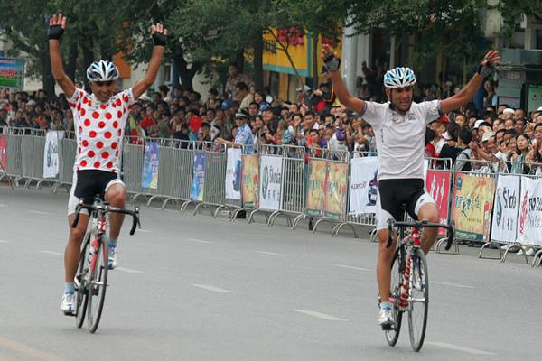 第3ステージ、ワンツー勝利を飾ったガデル・ミズバニとアハッド・カゼミサライ（ともにイラン、ペトロケミカル・タブリス）