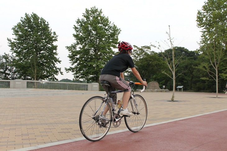 コチラは至ってスムーズ。ロードバイクが初めてとは思えない程だ。