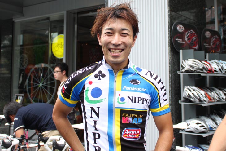 コルナゴジャパンの中田さん。NIPPOコルナゴの選手でもあるのですが、最近は忙しくて練習出来ていないとか