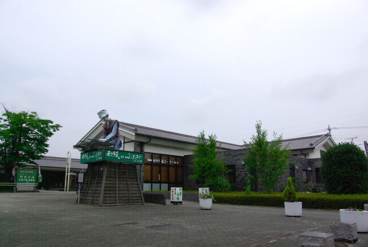 ちょっと不安になりながらも辿り着いた「道の駅・おがわまち」。ランチタイムはまだでした…