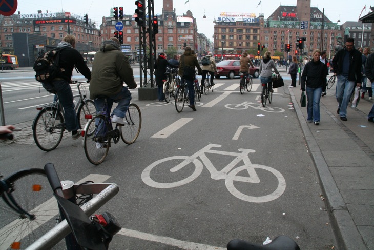 自転車専用道が整備されたコペンハーゲン市内