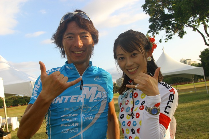 今中大介さん、絹代さんもアロハ!