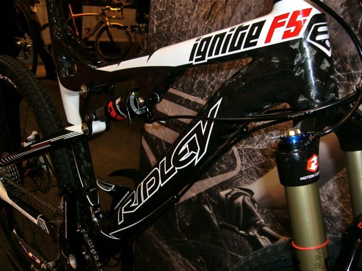 Ridley IGNITE FS 力強いヘッド周り