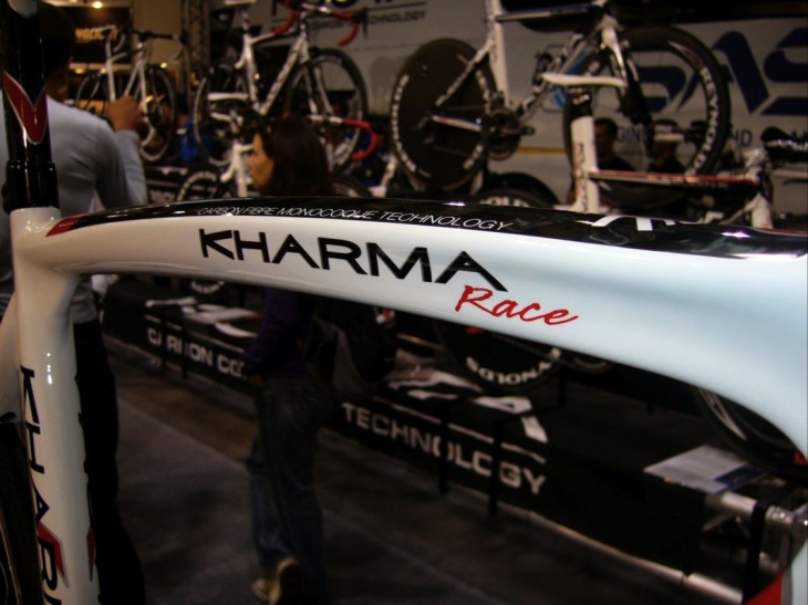 KHARMA RACE のトップチューブ