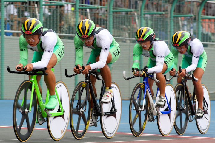 4km団体追い抜き競走予選 2位 奈良(入部、吉田、野口、元砂)4分29秒541