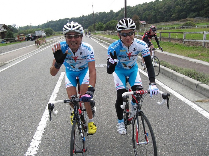 ファンライド編集部員の細沼さんと編集長の村山さん