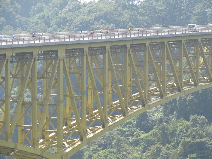 絶景ポイントの八ヶ岳高原大橋