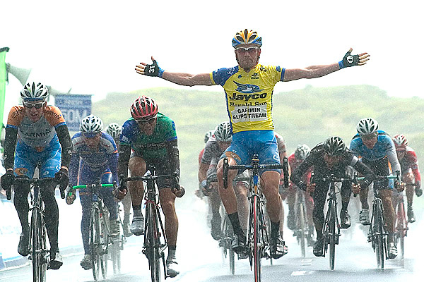 第4ステージ リーダージャージを着てスプリント3勝目を飾ったクリストファー・サットン(オーストラリア、ガーミン)