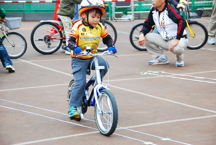 子どもが楽しみながら自転車を学べるウィーラースクール