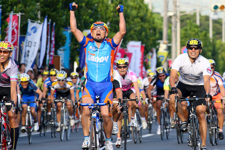 シニアレース　鈴木雅彦（Team-DADDY）が優勝