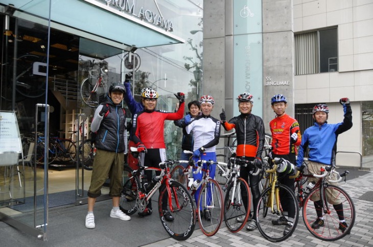 バイクフォーラム青山から「行ってきま～す！」