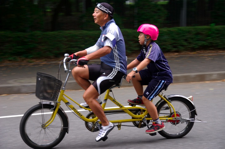 家族で乗るのも楽しいタンデム自転車