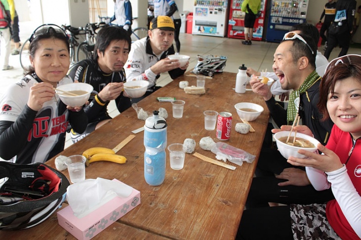 待ちに待った昼食だ