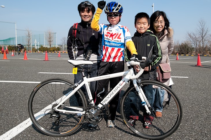 山岸　直哉くん（12）とファミリー