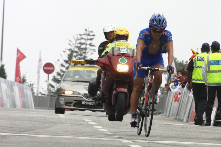 日本勢で一番最初にゲンティンを上がってきた鈴木謙一(愛三工業)は31位