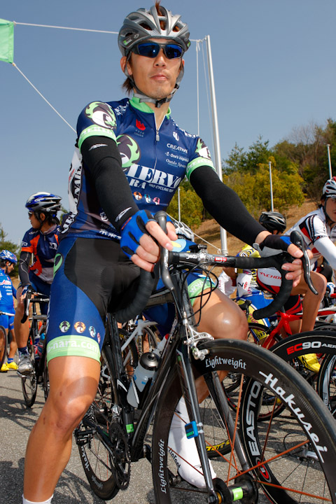 A-E 新チームでデビュー戦の辻貴光(CIERVO NARA PRO CYCLING TEAM)