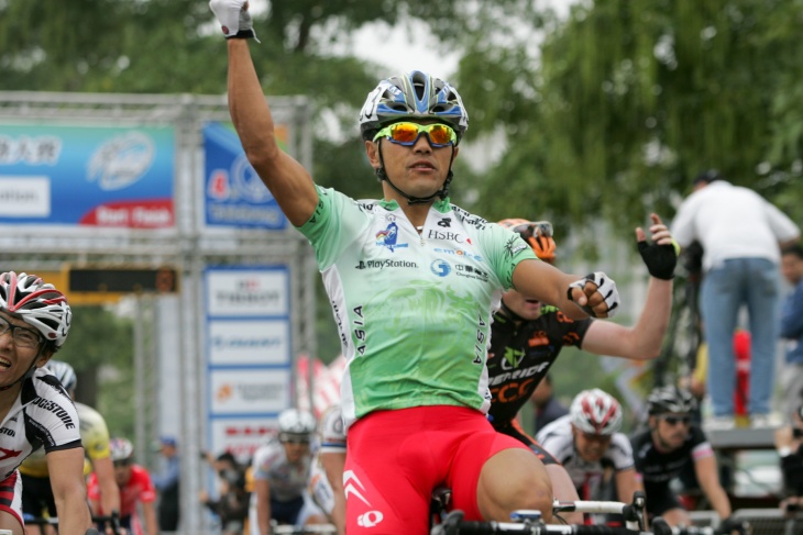 ポイント賞ジャージを着る宮澤崇史(日本ナショナルチーム)がステージ連勝