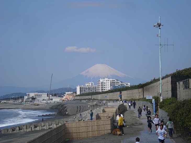 帰りのコースの眼の前には富士山の大きな姿が眼の前にそびえる