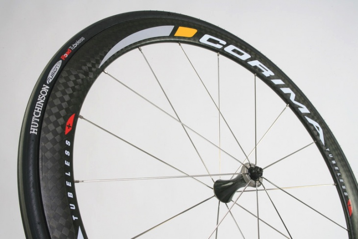 CARBON AERO TUBELESS WHEEL