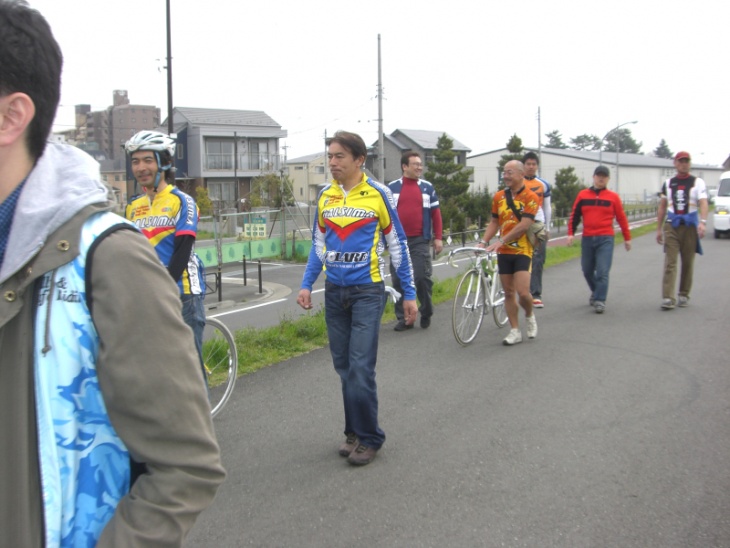 まずは多摩川サイクリングロードを歩いてみる