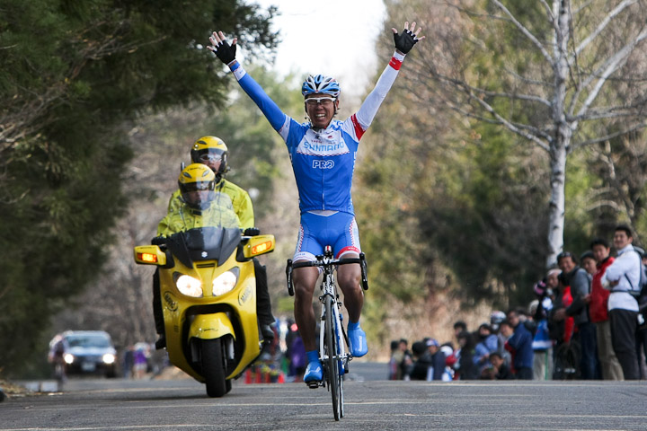 畑中勇介（シマノレーシング）が優勝