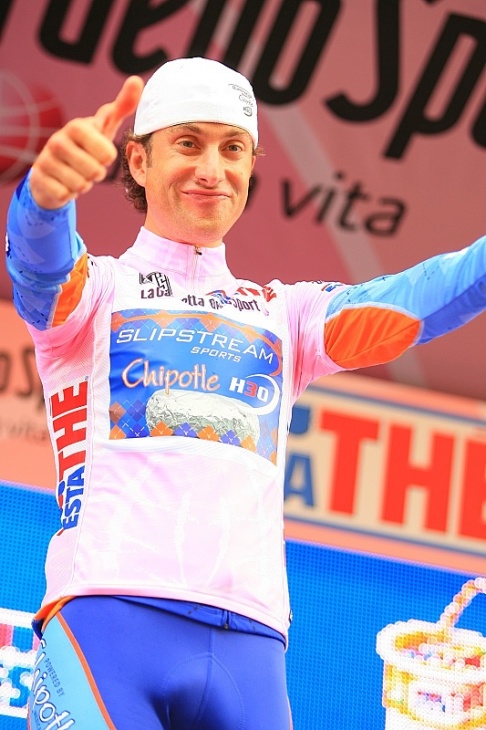 ジロ2008第1ステージでマリアローザを獲得したクリスティアン・ヴァンデヴェルデ
