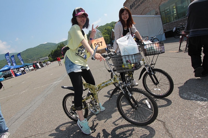 レンタサイクルを借りた参加者たち