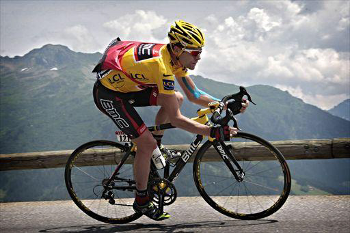 ツール・ド・フランスで1日だけマイヨジョーヌを着たカデル・エヴァンス（オーストラリア、BMCレーシングチーム）