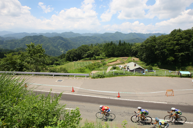 北アルプスを望む難コース