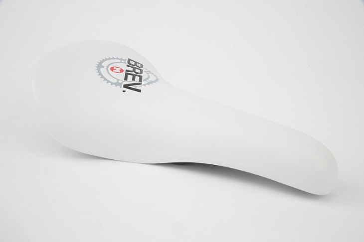 Smooth Saddle ホワイト