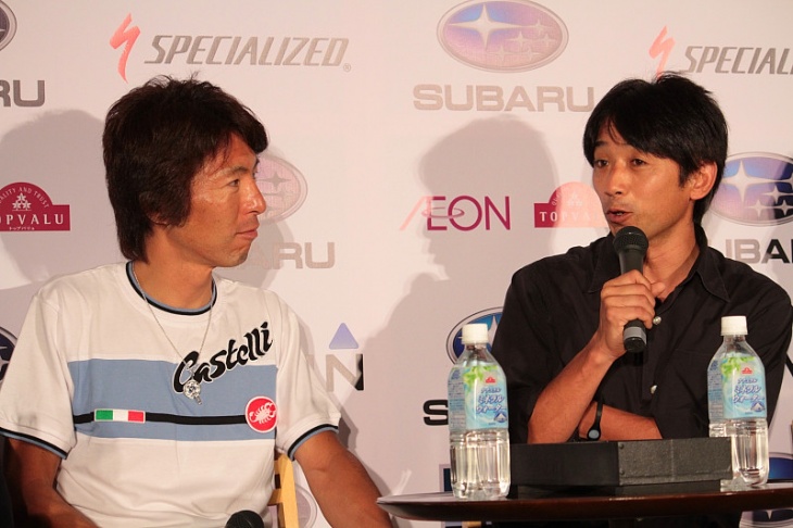 片山右京さん(写真右)と今中大介さん