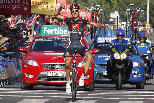 独走勝利を飾ったイマノル・エルビーティ（スペイン、ケースデパーニュ）