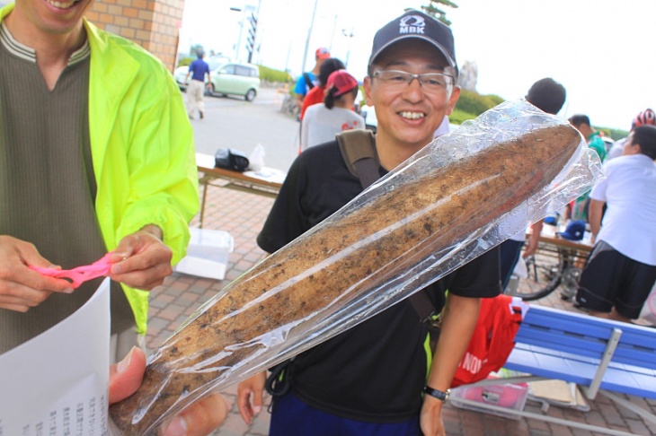 参加賞は地元特産の長芋(イナーメ)