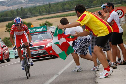 マイヨロホを着て最終TTを走るホアキン・ロドリゲス（スペイン、カチューシャ）