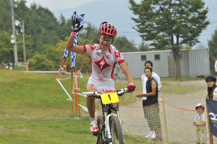 エリート女子　優勝片山梨絵（SPECIALIZED）