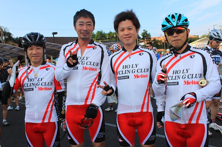 島根のチーム「ホーリーサイクリングクラブ」の皆さん。さすが神の国！